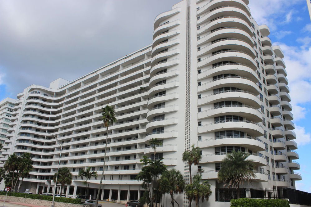 Oceanside Plaza  photo 3